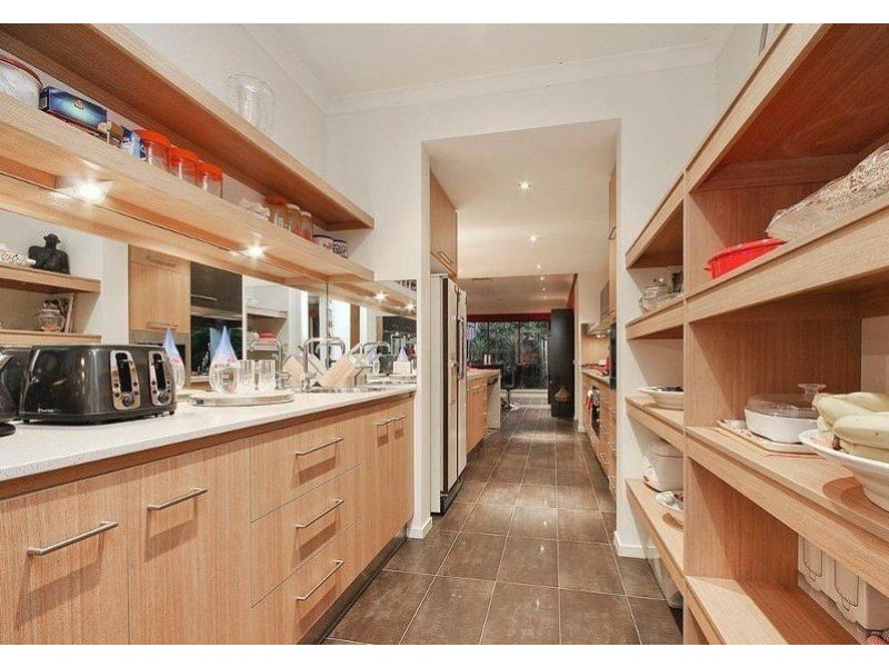 7 Nature Circuit, Cranbourne North VIC 3977