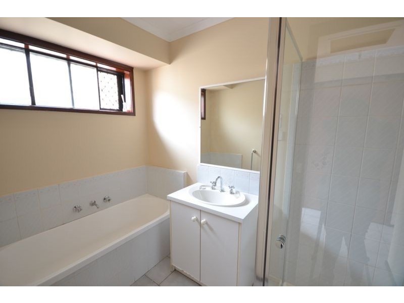 19 Elcan Avenue, Cranbourne West VIC 3977