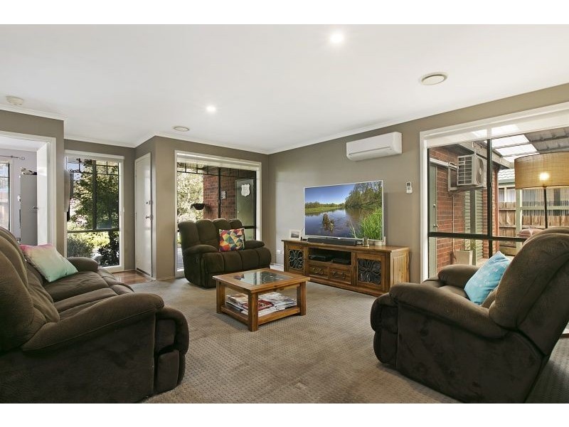 3 Reginald Court, Cranbourne West VIC 3977