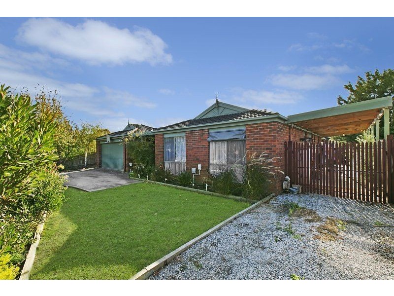 3 Reginald Court, Cranbourne West VIC 3977
