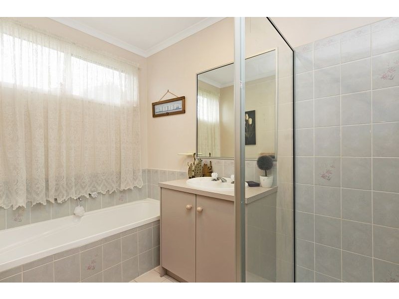 23 Comte Close, Cranbourne West VIC 3977