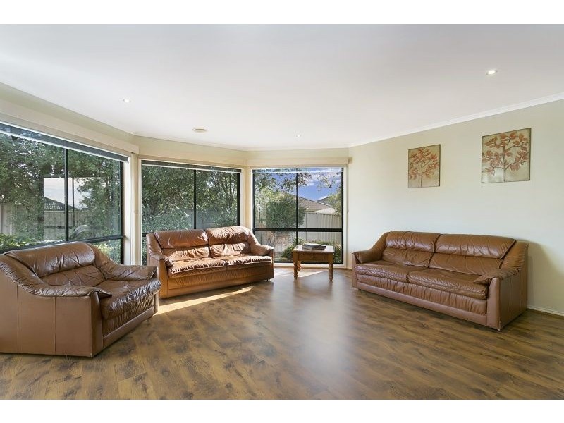 4 Ashbrook Way, Cranbourne West VIC 3977