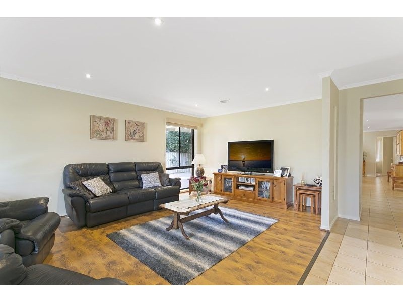 4 Ashbrook Way, Cranbourne West VIC 3977
