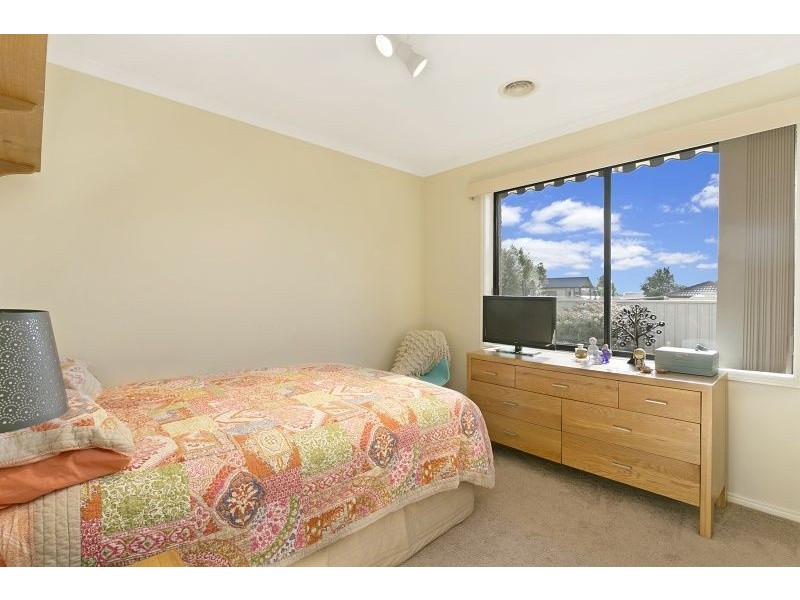 4 Ashbrook Way, Cranbourne West VIC 3977