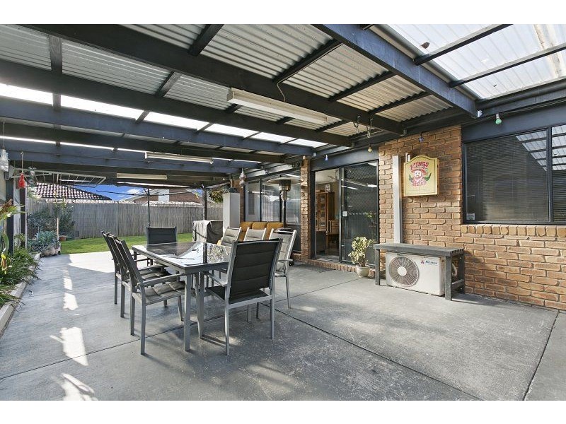 7 Julia Court, Cranbourne North VIC 3977