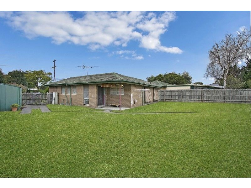 7 Wallace Road, Cranbourne VIC 3977