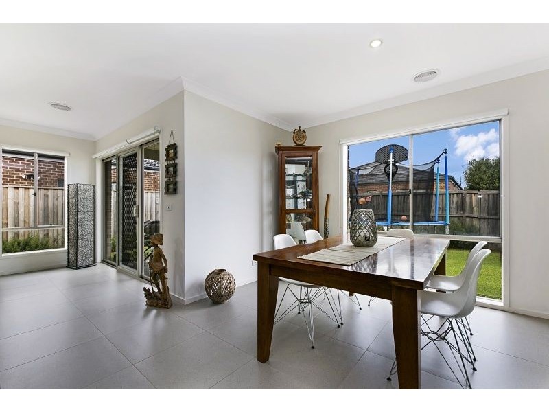 14 Emu Bush Drive, Cranbourne West VIC 3977