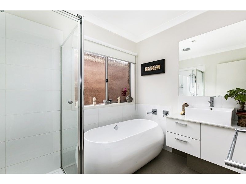 14 Emu Bush Drive, Cranbourne West VIC 3977