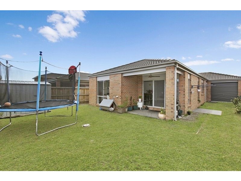 14 Emu Bush Drive, Cranbourne West VIC 3977