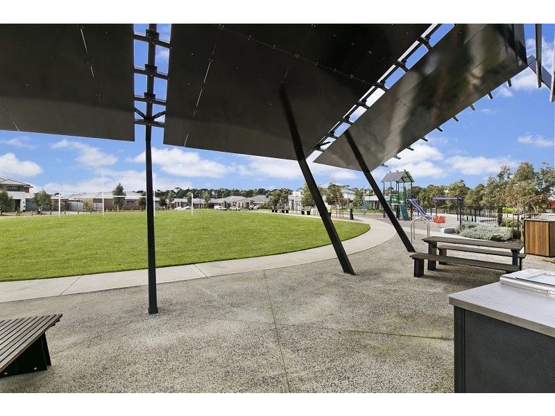 14 Emu Bush Drive, Cranbourne West VIC 3977
