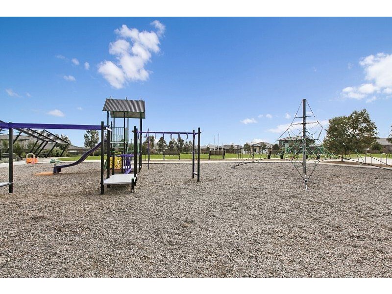 14 Emu Bush Drive, Cranbourne West VIC 3977