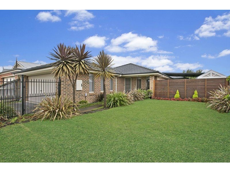 27 Majestic Boulevard, Cranbourne VIC 3977