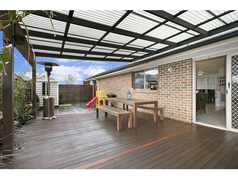 27 Majestic Boulevard, Cranbourne VIC 3977