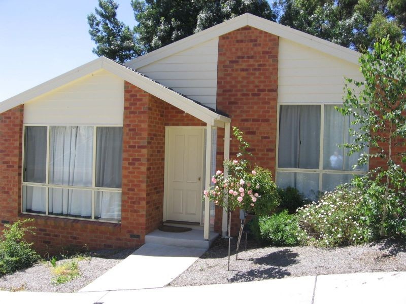 5/8-10 Wyuna Walk, Mooroolbark VIC 3138