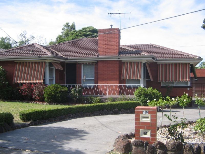 10 Plymouth Road, Croydon VIC 3136