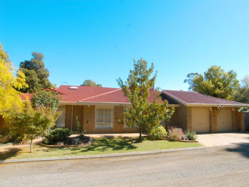 377 Mount Dandenong Road, Croydon VIC 3136