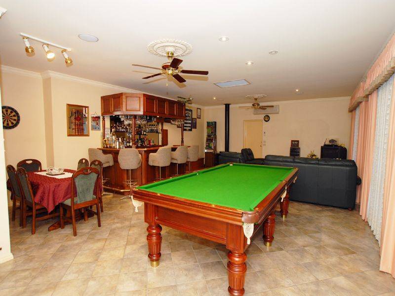 377 Mount Dandenong Road, Croydon VIC 3136