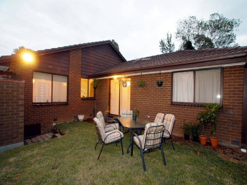 17 Coolaroo Court, Mooroolbark VIC 3138