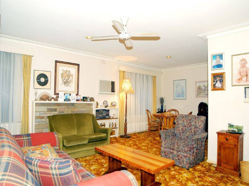 11 Aminga Court, Croydon VIC 3136