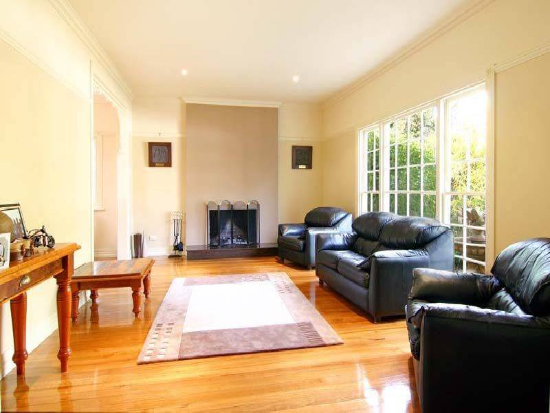 33 Smith Avenue, Croydon VIC 3136