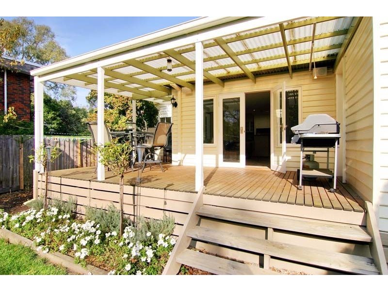 33 Smith Avenue, Croydon VIC 3136