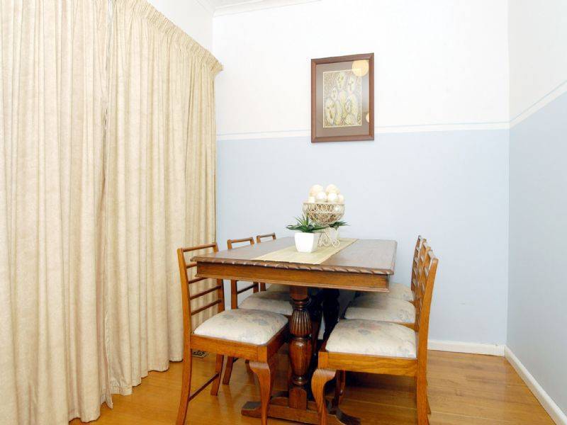 2 Mariana Avenue, Croydon South VIC 3136