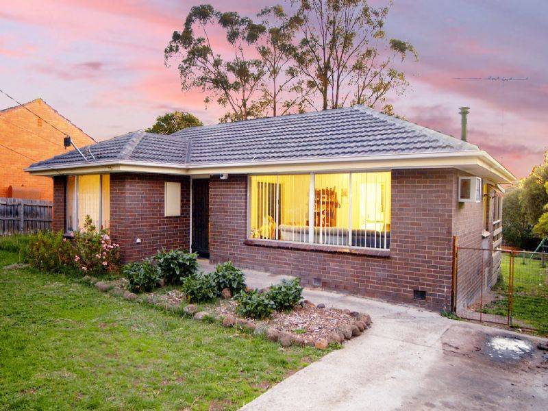 75 Highview Drive, Mooroolbark VIC 3138