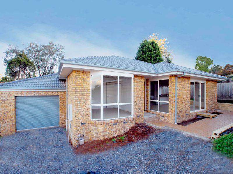 10A Wainwright Avenue, Mooroolbark VIC 3138