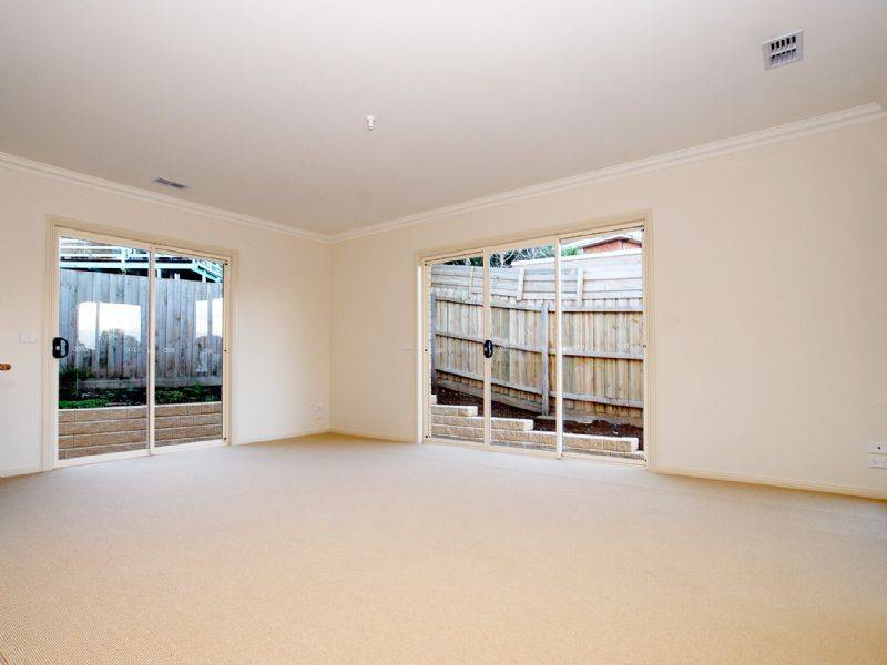 10A Wainwright Avenue, Mooroolbark VIC 3138