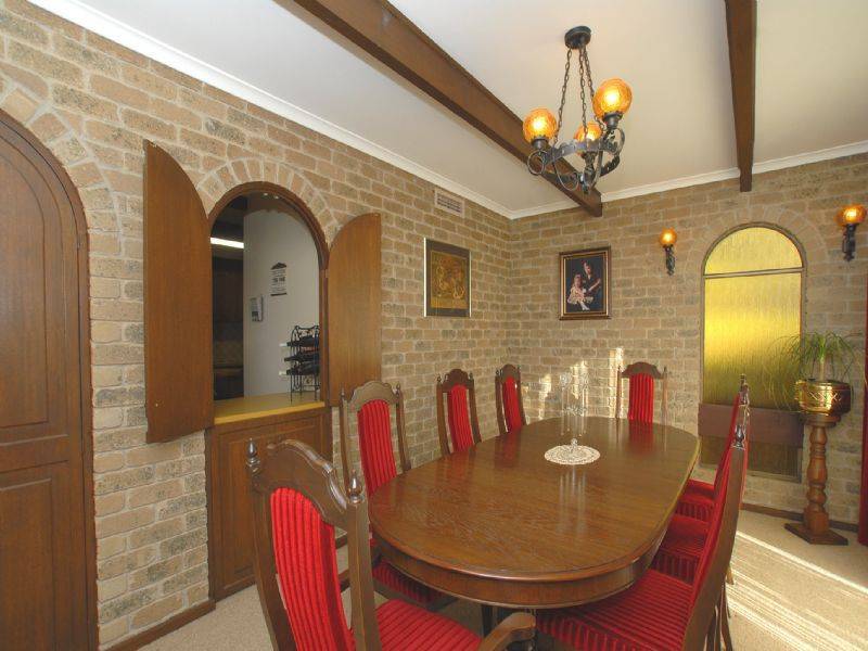 42 Walnut Drive, Kilsyth VIC 3137