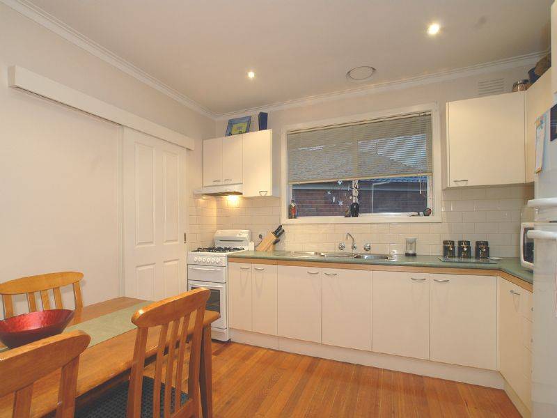 37 Balmoral Street, Kilsyth VIC 3137