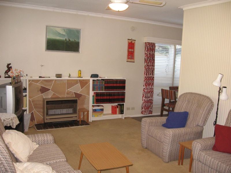 14 Neville Street, Mooroolbark VIC 3138