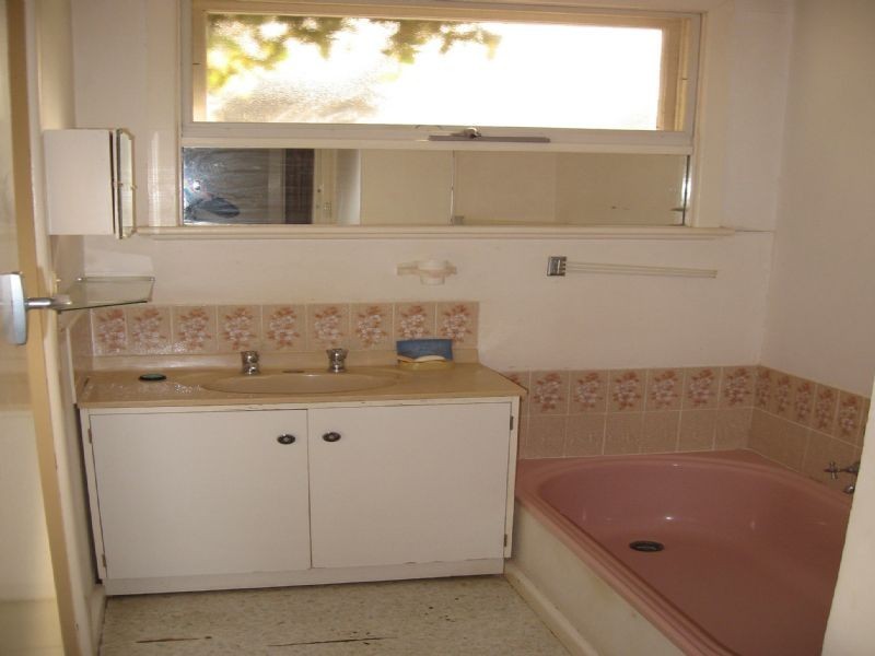 14 Neville Street, Mooroolbark VIC 3138