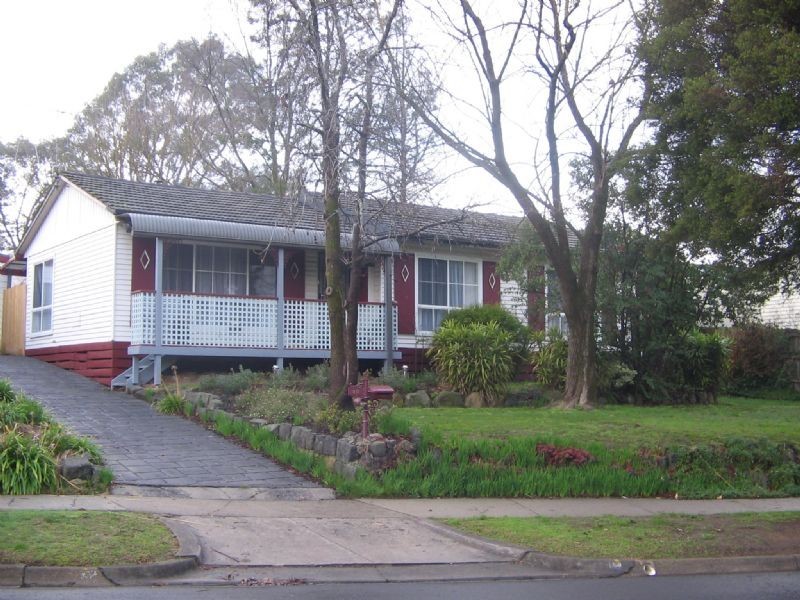 40 Esther Crescent, Mooroolbark VIC 3138