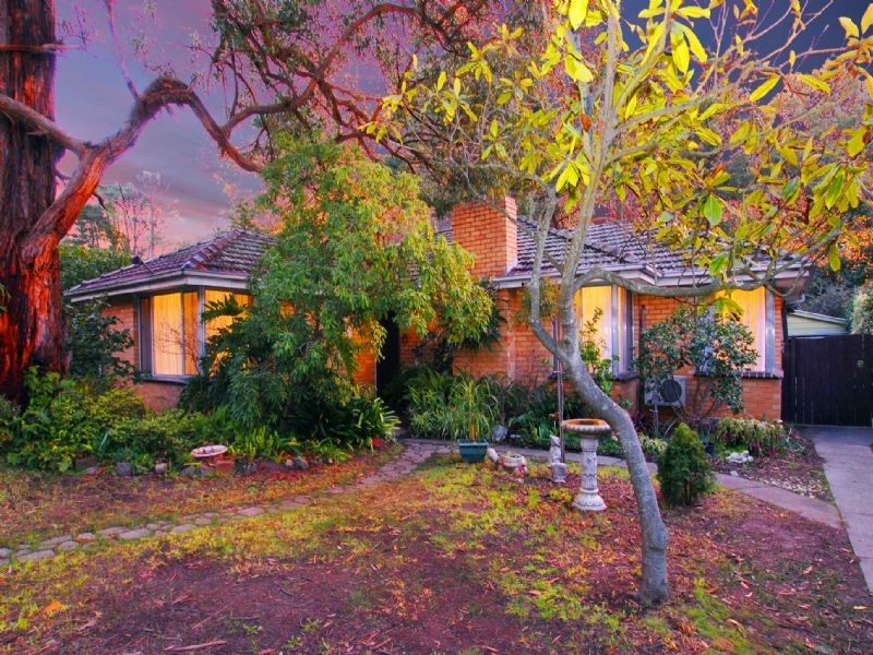13 Farnley Street, Croydon VIC 3136