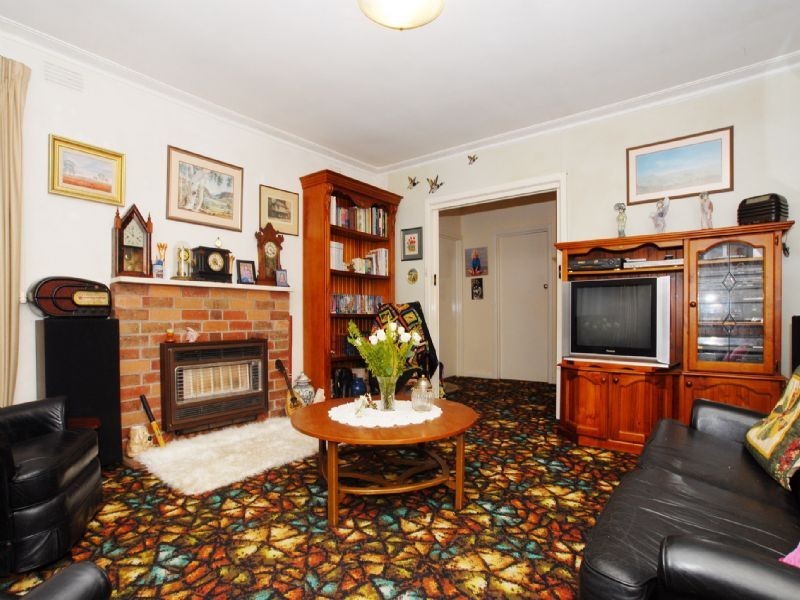 13 Farnley Street, Croydon VIC 3136