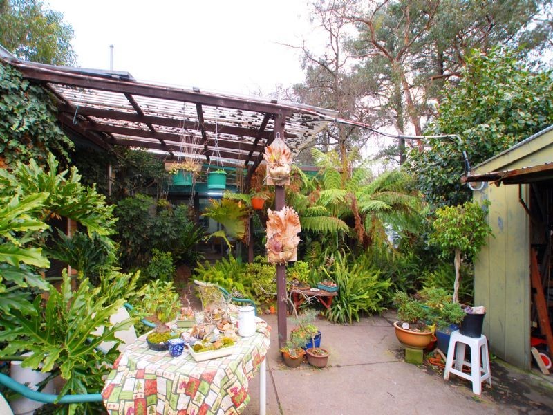 13 Farnley Street, Croydon VIC 3136