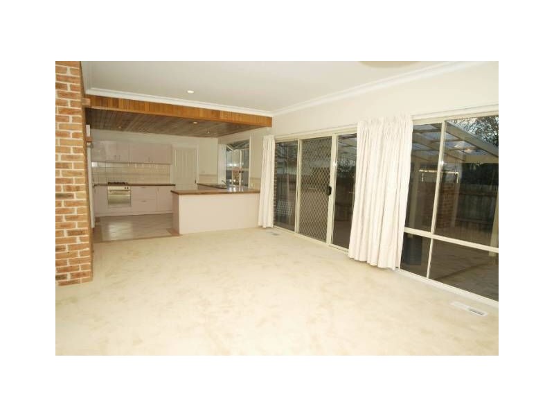 4 Trawalla Road, Croydon VIC 3136