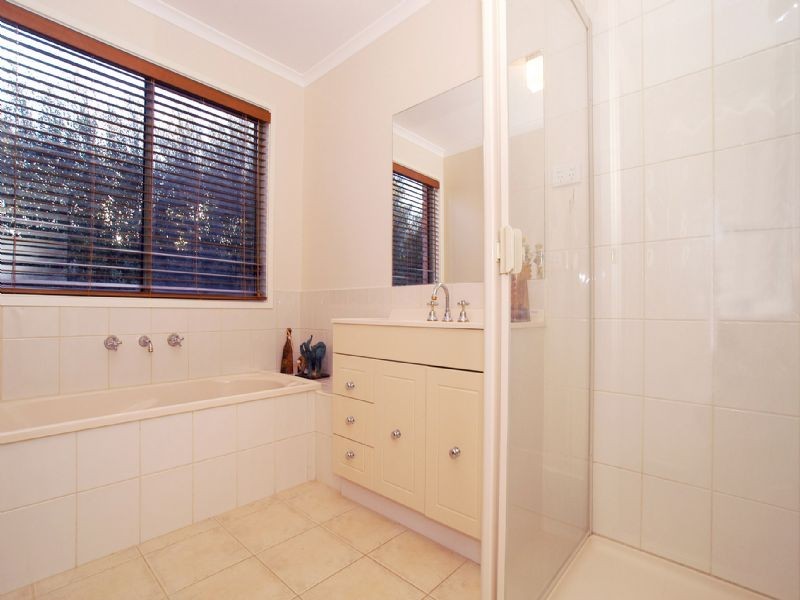 20 Cosmo Court, Kilsyth VIC 3137