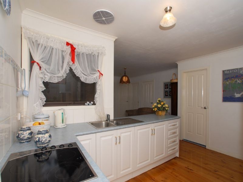 19 Baker Road, Bayswater North VIC 3153