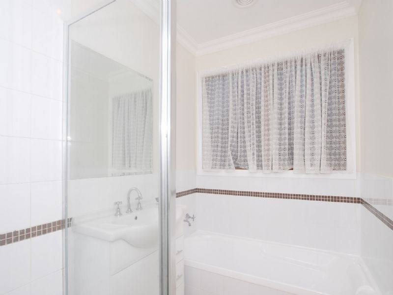 20a Shirley Street, Mooroolbark VIC 3138