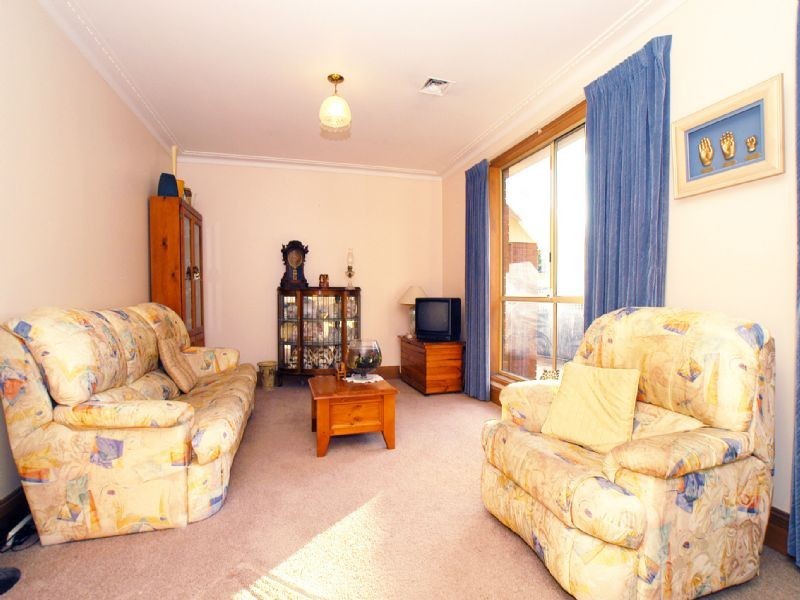 6 Billabong Close, Croydon Hills VIC 3136