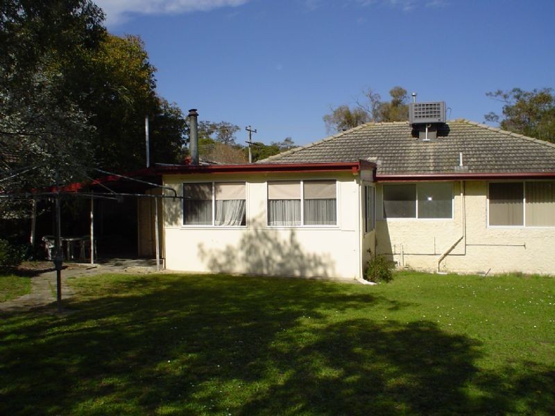 17 Central Avenue, Croydon VIC 3136