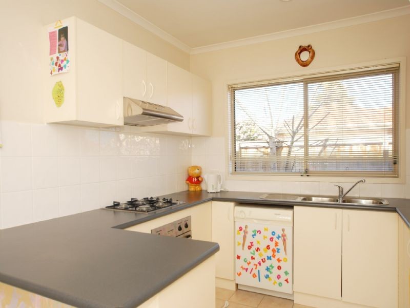 8/56 Norton Road, Croydon VIC 3136