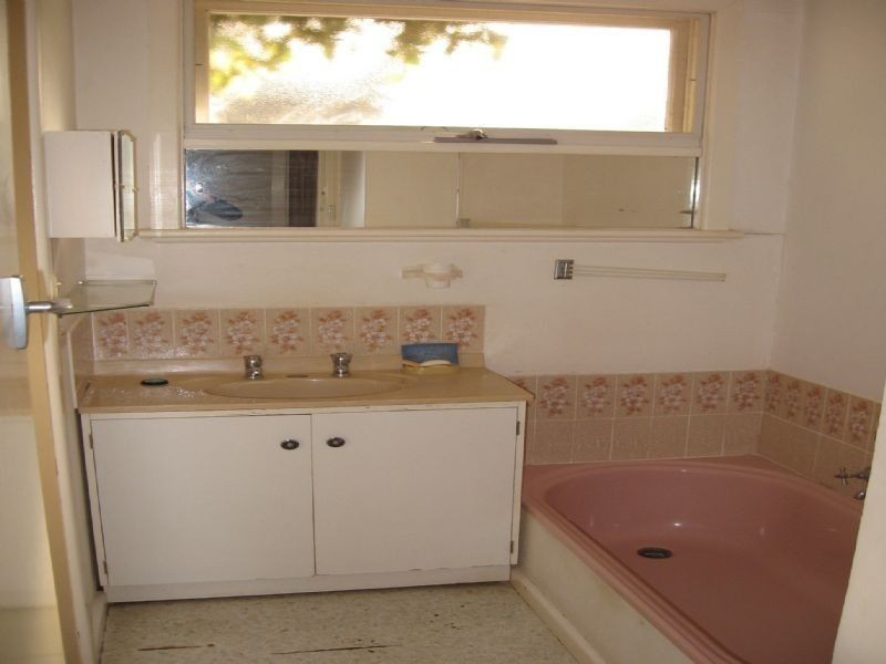 14 Neville Street, Mooroolbark VIC 3138