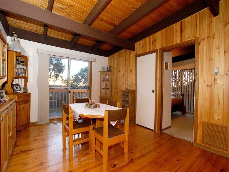 33  Sugarloaf Drive, Chirnside Park VIC 3116