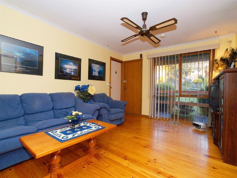 33  Sugarloaf Drive, Chirnside Park VIC 3116