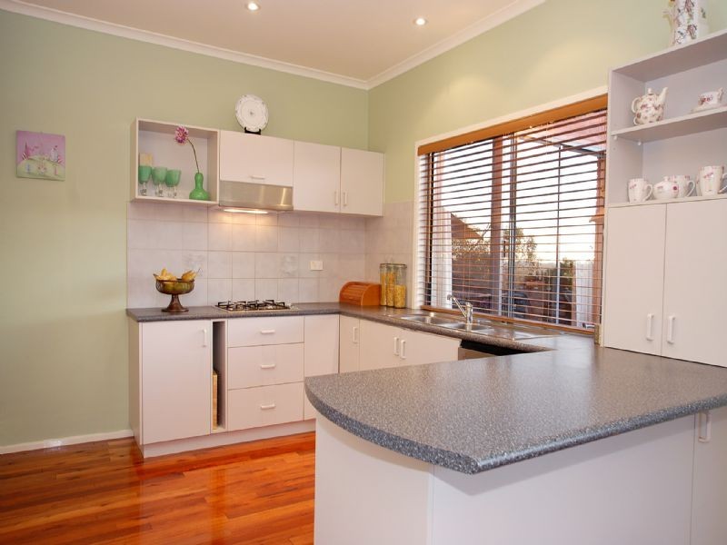 21 Alpine Way, Kilsyth VIC 3137