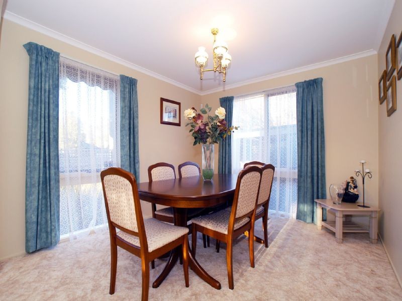 68 Campaspe Drive, Croydon Hills VIC 3136