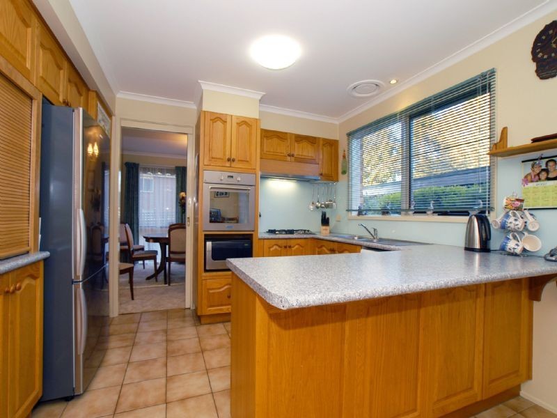 68 Campaspe Drive, Croydon Hills VIC 3136